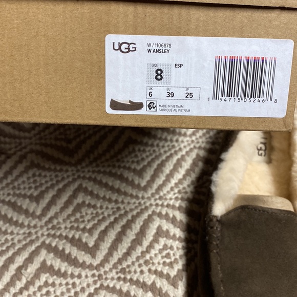 Women’s Ugg Ansley espresso shoes size 8 - Picture 2 of 8